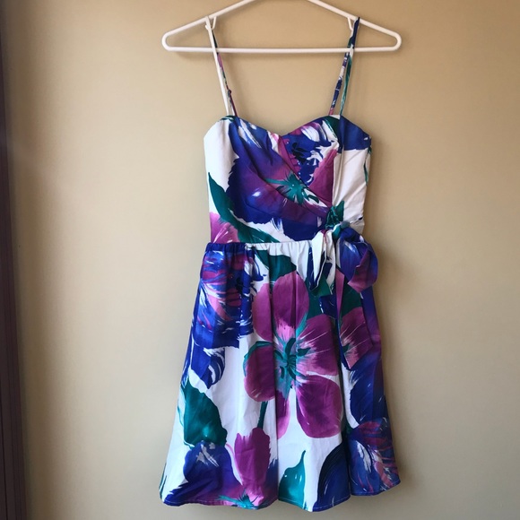 Delia’s floral print dress - Picture 1 of 3